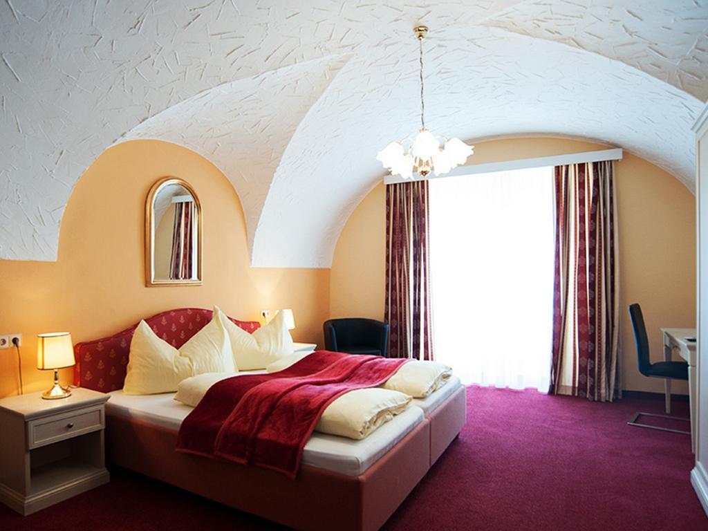 Pension Frenzl - Kaiser Von Oesterreich Hermagor-Pressegger See Esterno foto