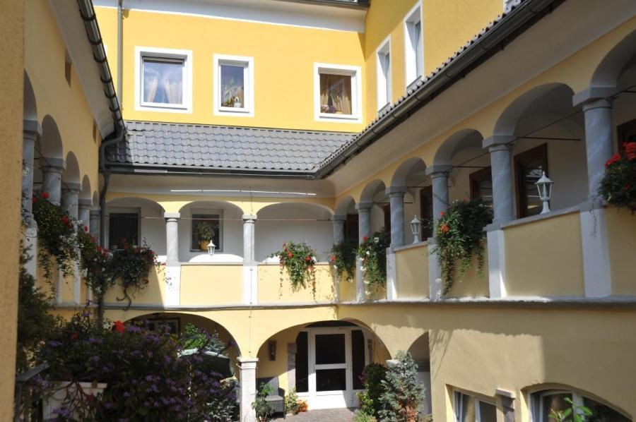 Pension Frenzl - Kaiser Von Oesterreich Hermagor-Pressegger See Esterno foto